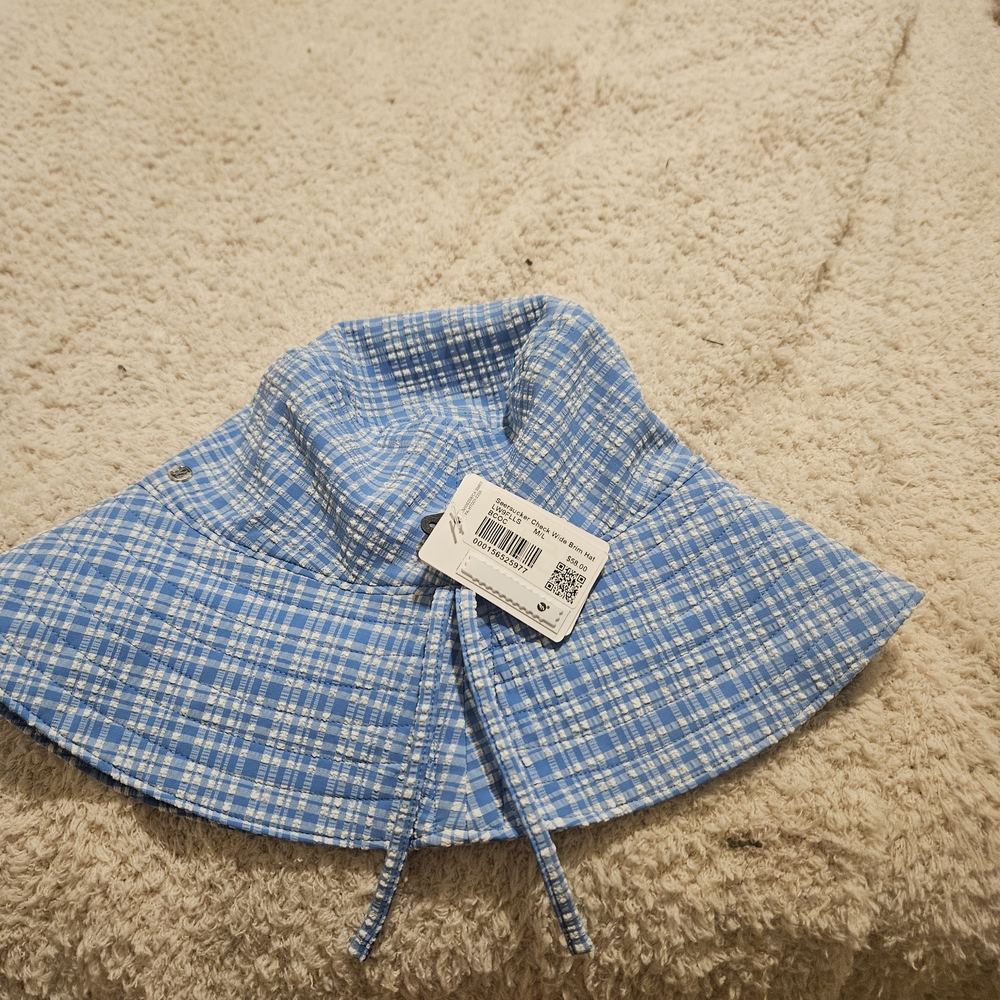 NWT-Lululemon Seersucker Blue Checkered Wide Brim Hat. SZ M/L
